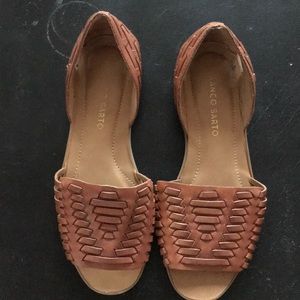 Super cute summer sandals!